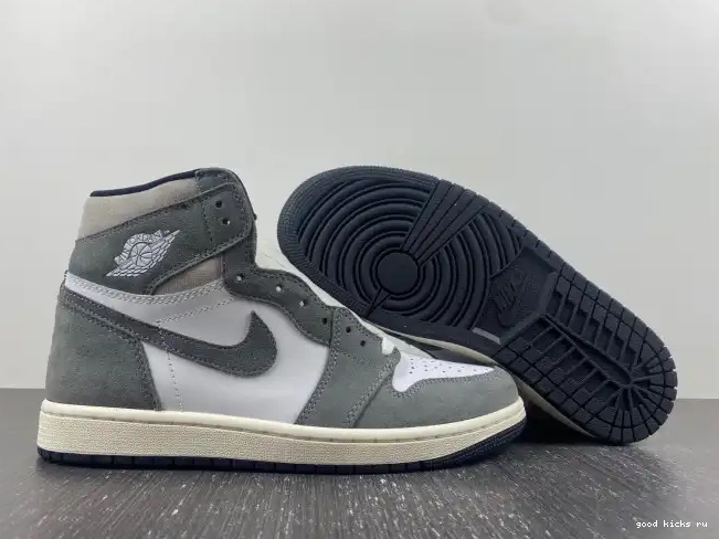 1 DZ5485-051 OG Retro High Washed Black Jordan 0420